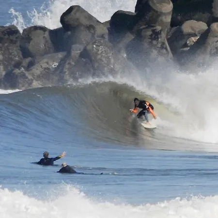 Гостевой дом Watermark Surf House Эшпинью