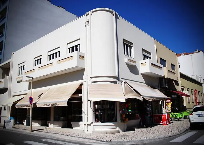 Watermark Surf House Espinho